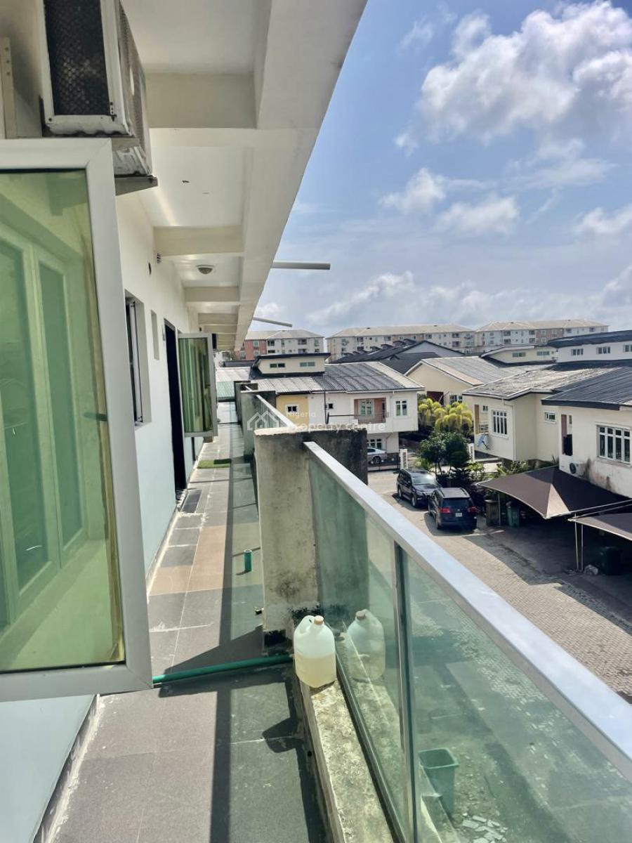 Well Maintained 2 Bedroom Apartment, Chevron Drive, Lekki, Lagos, Flat / Apartment for Sale