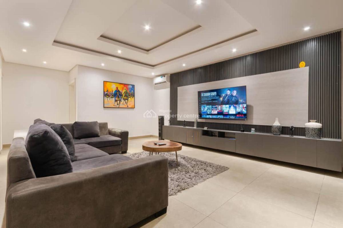 Luxury & Cozy Living: Our 2-bedroom Apartment with Power 24hrs Inver, Lekki Phase 1, Lekki, Lagos, Flat / Apartment Short Let