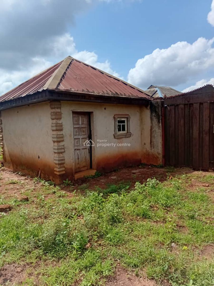 Newly Built Hotel on 4 and Half Plots of Land,fenced Round with Gates, Ogosa,idiroko, Ado-odo/ota, Ogun, Hotel / Guest House for Sale