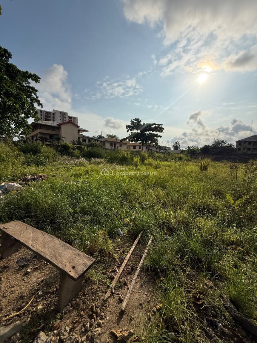 Bareland Measuring 2,000 Sqm Fenced & Dry, Victoria Island (vi), Lagos, Mixed-use Land for Sale