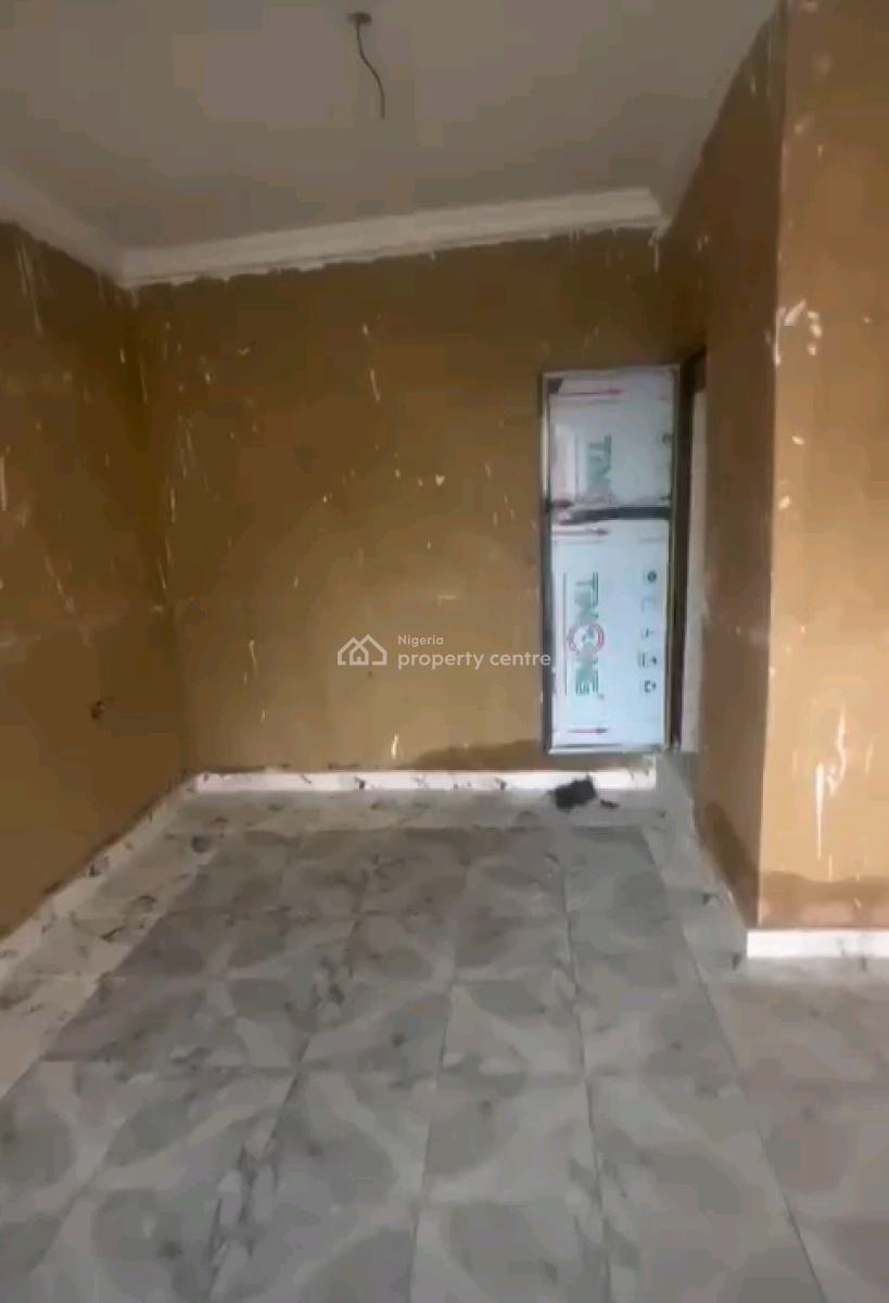 Standard and Spacious Shop, Apata Road, Shomolu, Lagos, Shop for Rent