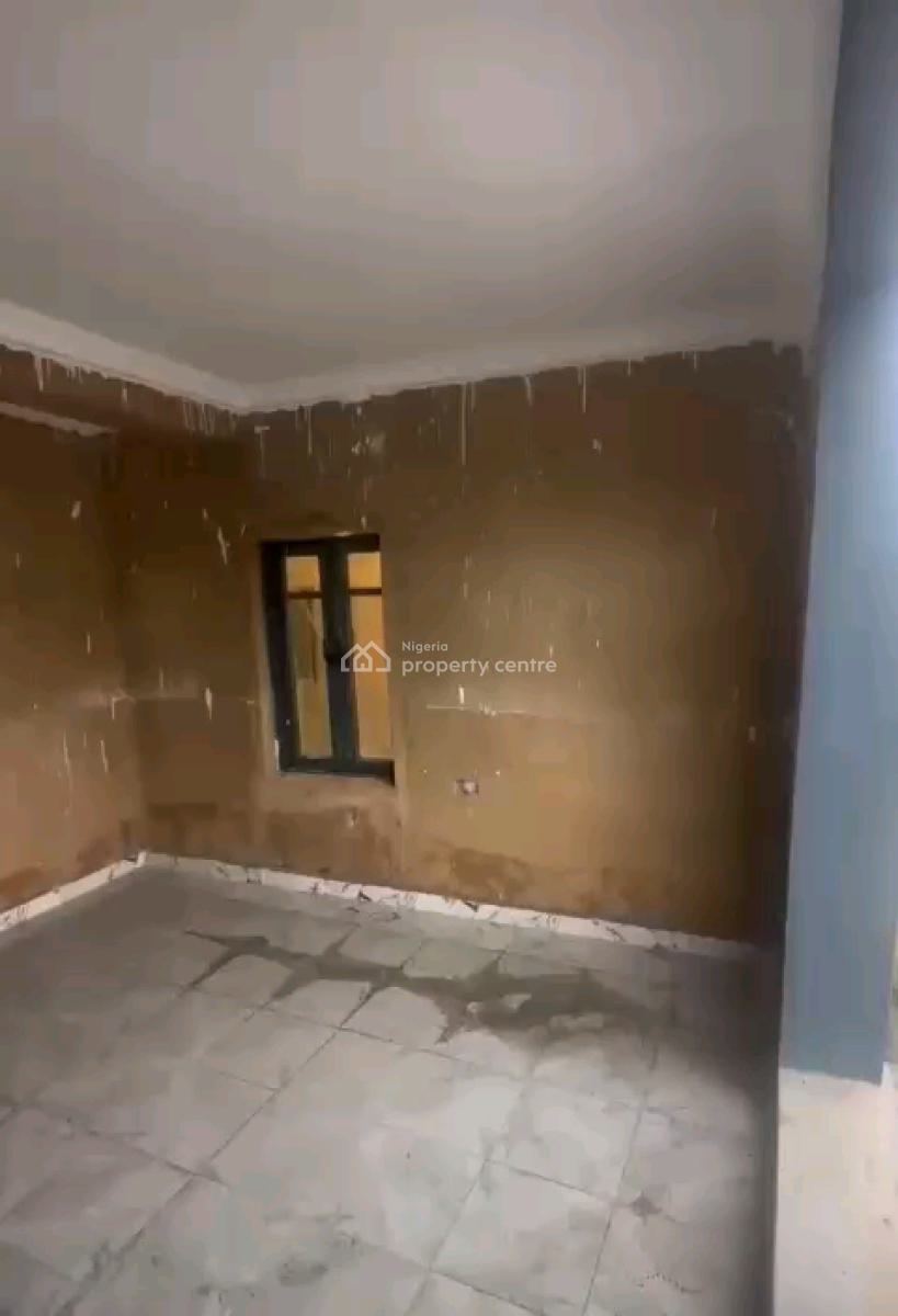 Standard and Spacious Shop, Apata Road, Shomolu, Lagos, Shop for Rent