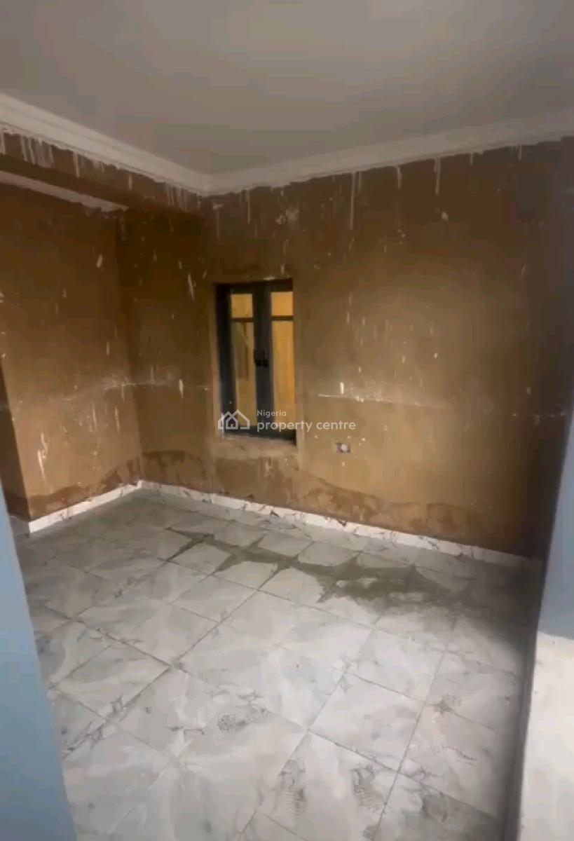 Standard and Spacious Shop, Apata Road, Shomolu, Lagos, Shop for Rent