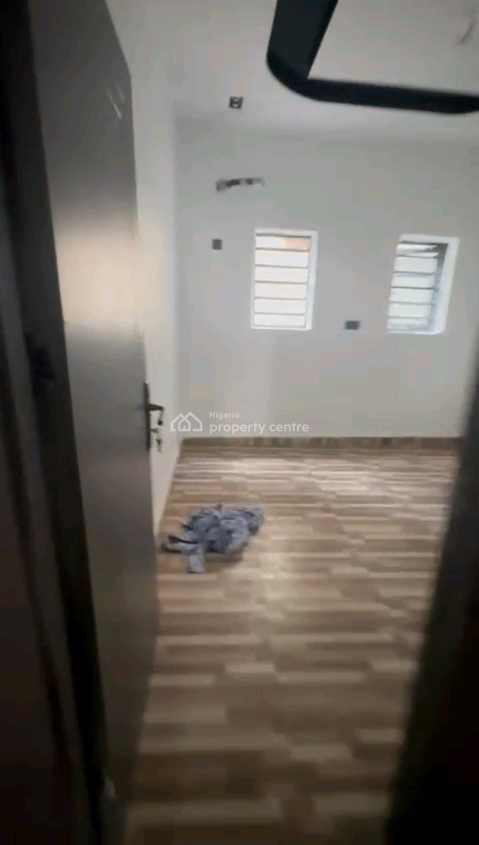 Newly Built 3 Bedroom Flat, Fadeyi, Shomolu, Lagos, Flat / Apartment for Rent