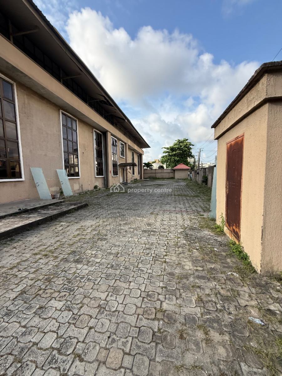 Massive Commercial Duplex with a Landsizs of 2,0000 Sqm, Victoria Island (vi), Lagos, Commercial Property for Rent
