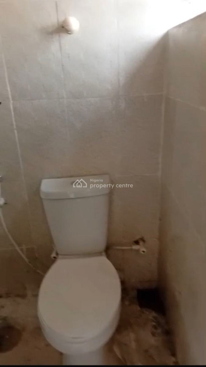 Roomself Contain, Onigbongbo Maryland Lagos, Maryland, Lagos, Self Contain (single Rooms) for Rent