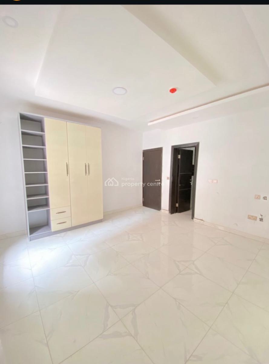 Nicely Done 2 Bedroom Spacious Apartment, Lekki Phase 1 Lagos, Lekki, Lagos, Flat / Apartment for Sale