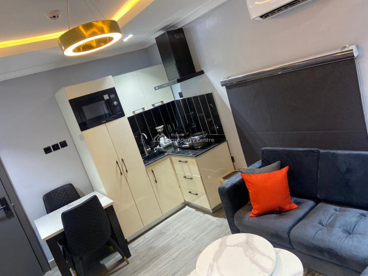 1 Bedroom Apartment, Opebi, Ikeja, Lagos, Mini Flat (room and Parlour) Short Let