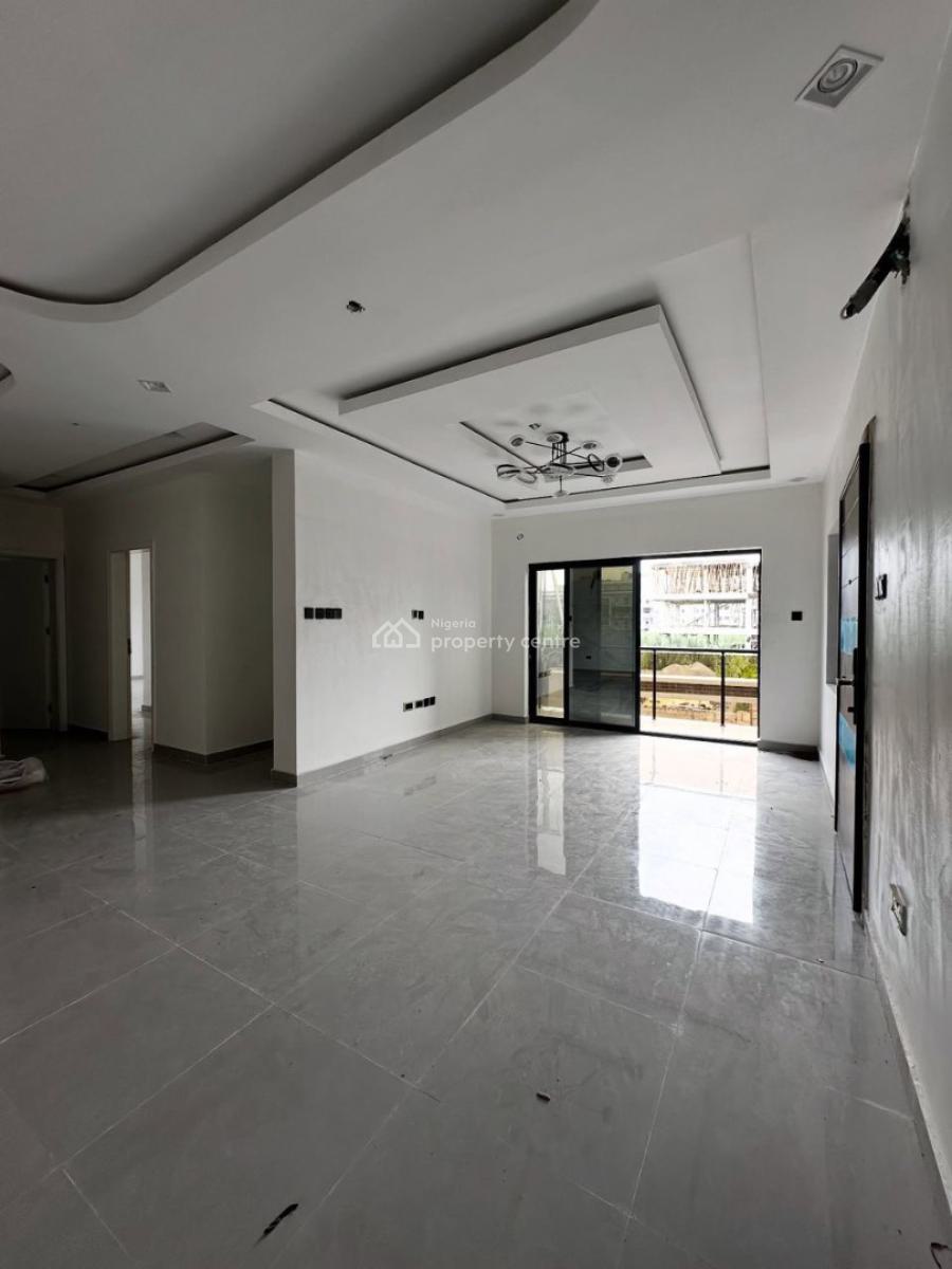 Spacious Upstairs in Serene Neighborhood of Lekki, Ikate, Lekki, Lagos, Flat / Apartment for Rent