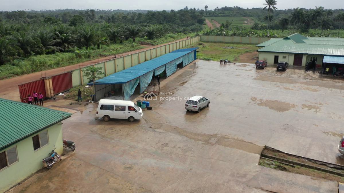 Poultry  in Ijebu Ode, Ogun State with Land Size 20 Hectares, Ijebu East, Ogun, Factory for Sale