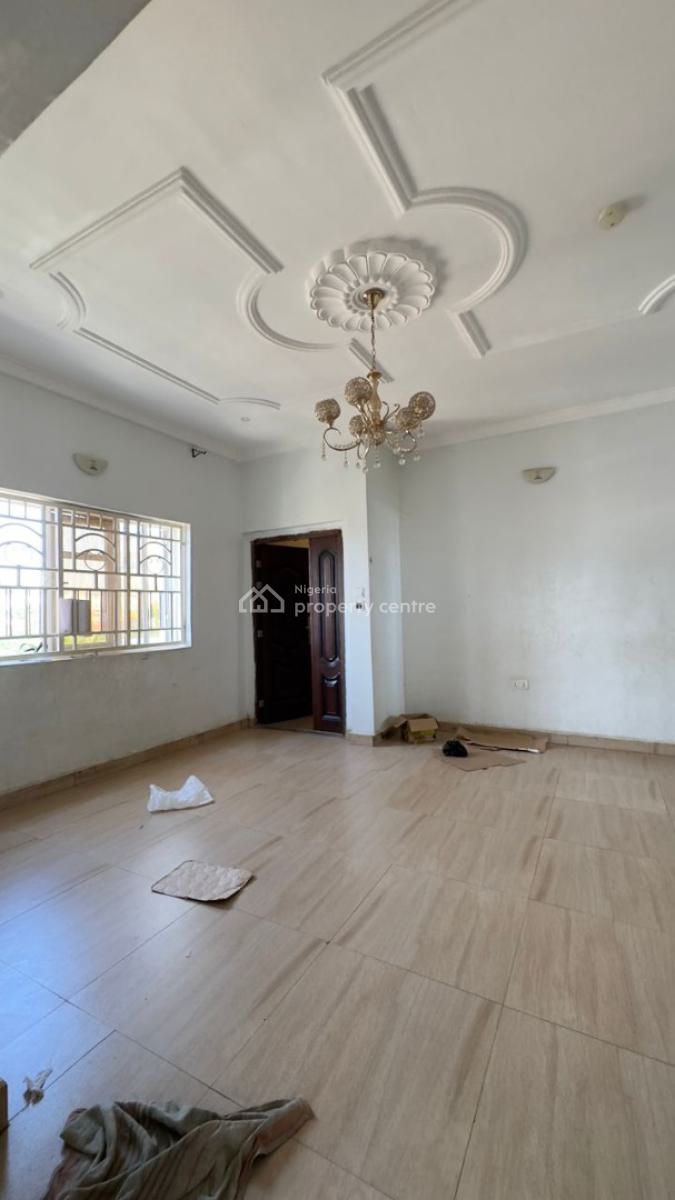 Newly Vacated 2 Bedroom Flat on 2nd Floor, Jabi, Abuja, Flat / Apartment for Rent