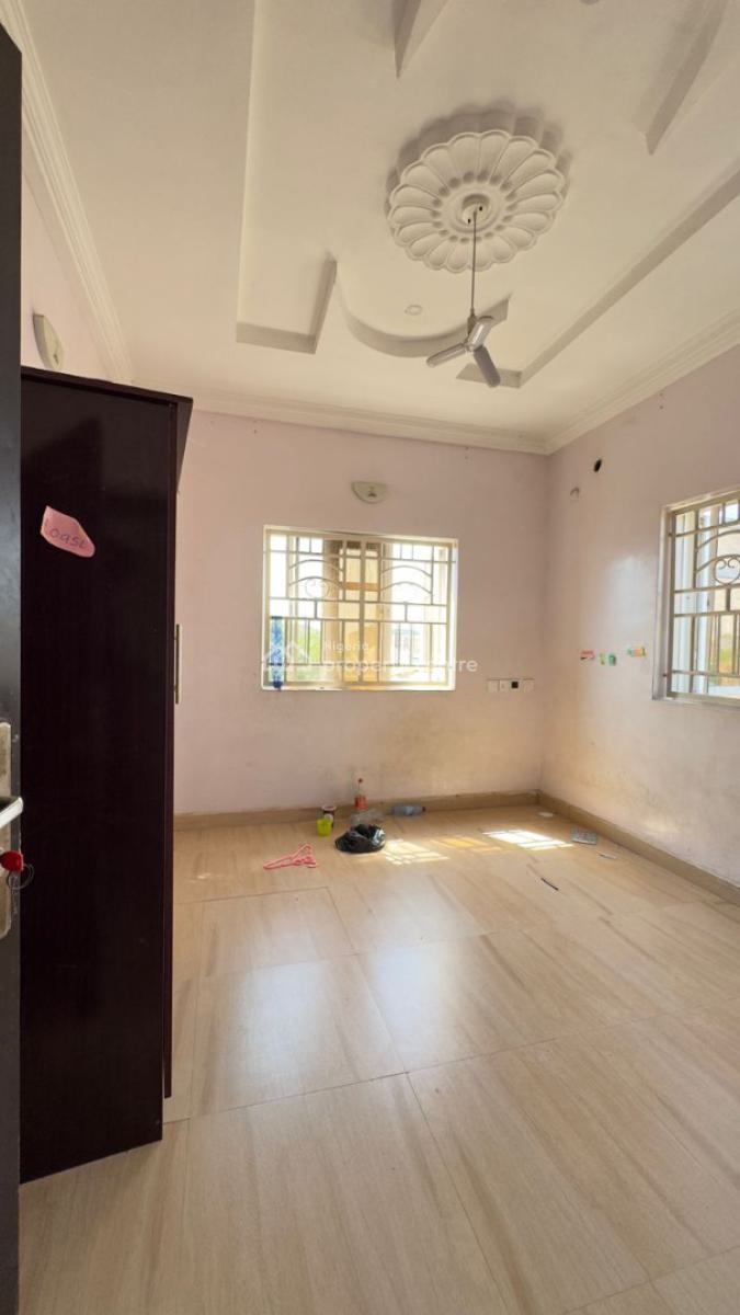 Newly Vacated 2 Bedroom Flat on 2nd Floor, Jabi, Abuja, Flat / Apartment for Rent