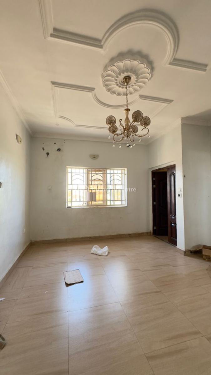 Newly Vacated 2 Bedroom Flat on 2nd Floor, Jabi, Abuja, Flat / Apartment for Rent