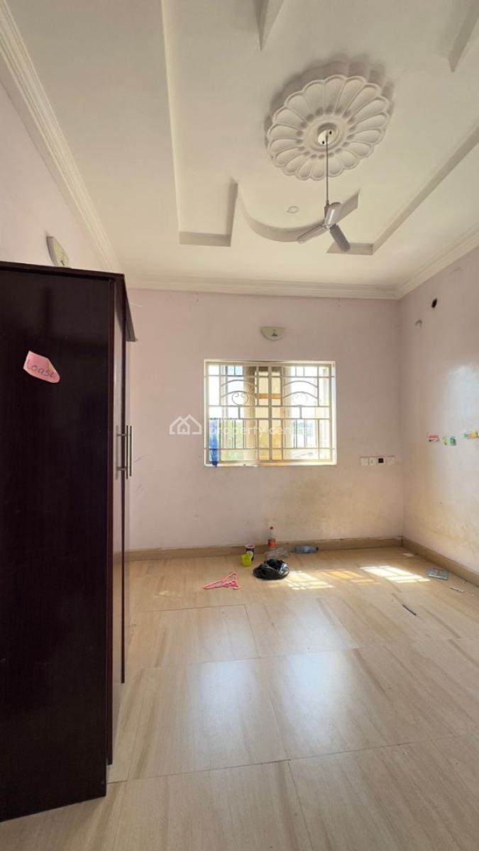 Newly Vacated 2 Bedroom Flat on 2nd Floor, Jabi, Abuja, Flat / Apartment for Rent
