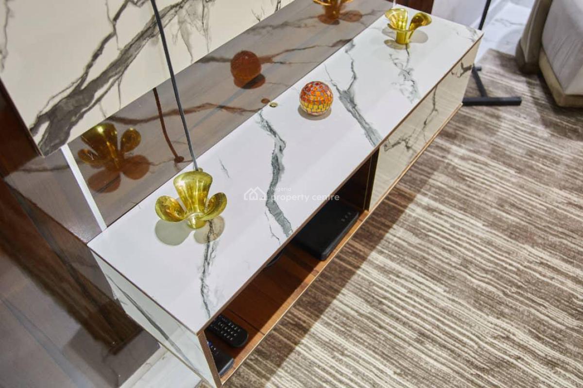 Scintillatingly Furnished and Serviced Luxury Studio Apartment, Off Airport Road, Mafoluku, Mafoluku, Oshodi, Lagos, Self Contain (single Rooms) Short Let