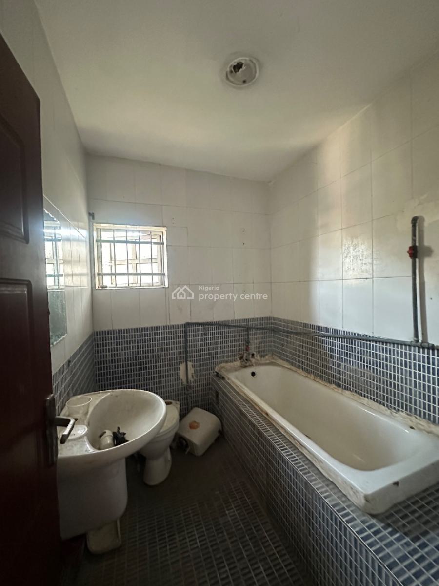 5 𝐁𝐄𝐃𝐑𝐎𝐎𝐌 𝐒𝐄𝐌𝐈 𝐃𝐄𝐓𝐀𝐂𝐇𝐄𝐃 𝐃𝐔𝐏𝐋𝐄𝐗, Victoria Island (vi), Lagos, Semi-detached Duplex for Rent