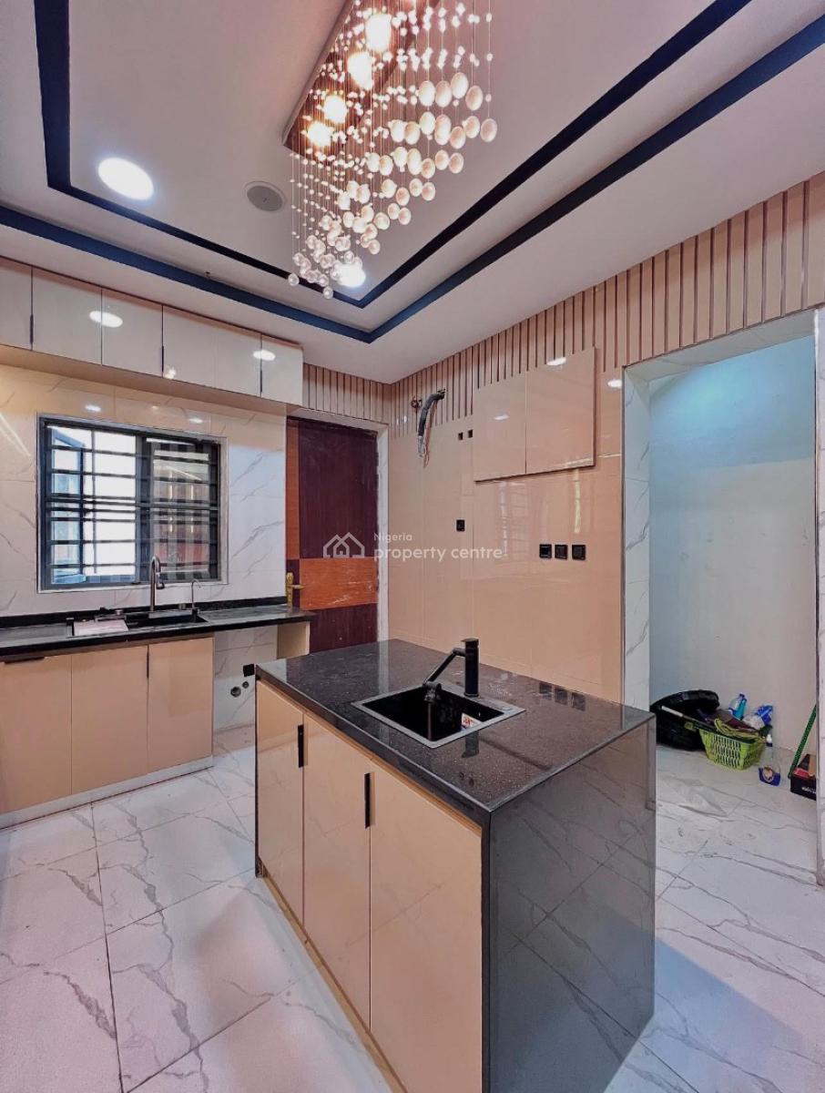 Contemporary 6 Bedroom Fully Detached Penthouse Duplex with Bq, Chevron, Lekki, Lagos, Detached Duplex for Sale