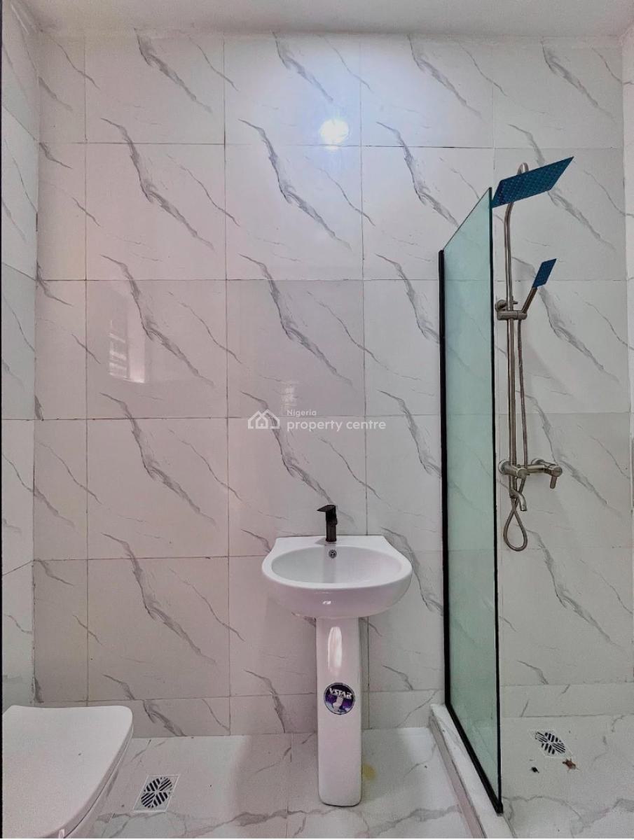 Contemporary 6 Bedroom Fully Detached Penthouse Duplex with Bq, Chevron, Lekki, Lagos, Detached Duplex for Sale