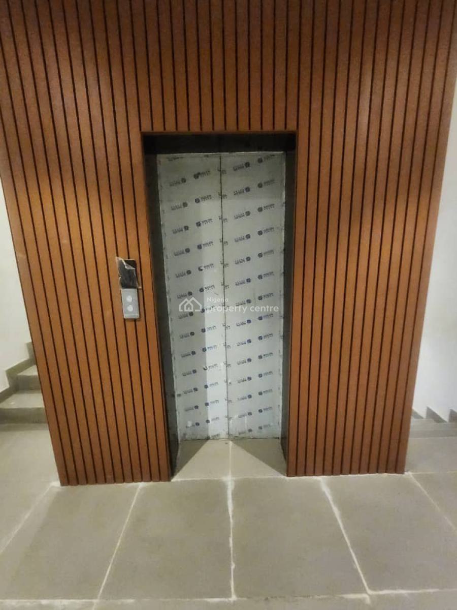 Beautiful Spacious 2 Bedroom Maisonette with Swimming Pool , Elevator, Lekki Phase 1, Lekki, Lagos, Flat / Apartment for Rent