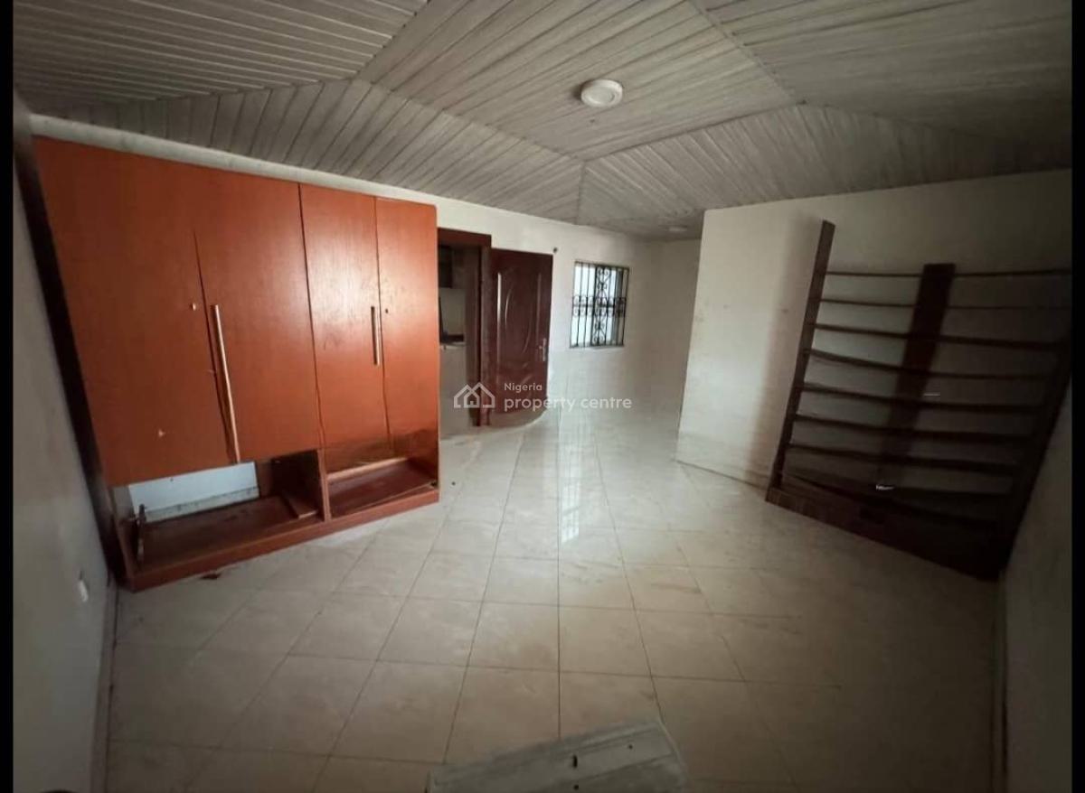 Spacious 1 Bedroom Serviced Apartment Penthouse in a Secure Estate, Lekki Phase 1, Lekki, Lagos, Mini Flat (room and Parlour) for Rent