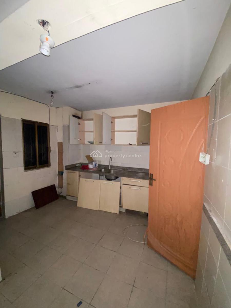 Spacious 3 Bedroom Apartment, Victoria Island (vi), Lagos, Flat / Apartment for Rent