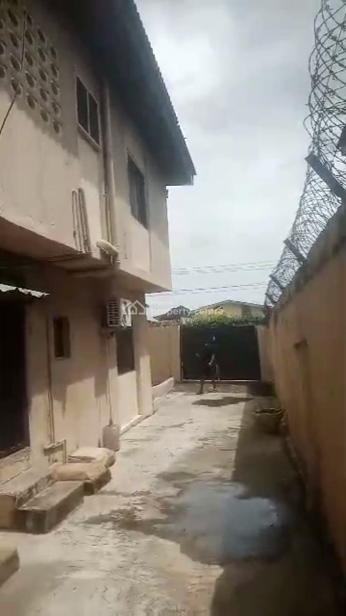 2 Bedroom Apartment, Mende, Maryland, Lagos, Flat / Apartment for Rent