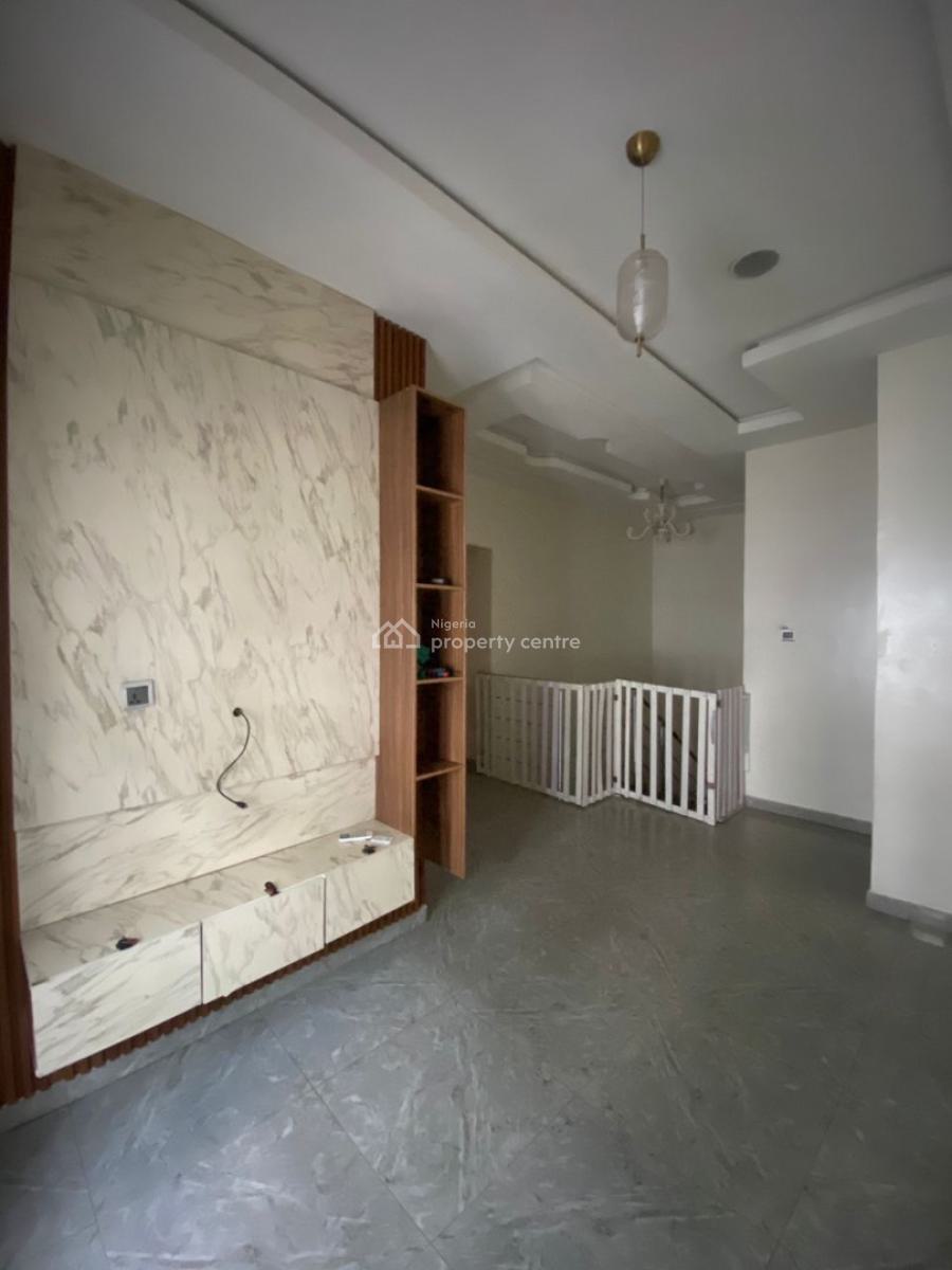 4 Bedrooms with a Bq, Chevron, Lekki, Lagos, Semi-detached Duplex for Sale