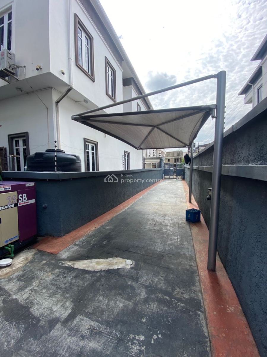 4 Bedrooms with a Bq, Chevron, Lekki, Lagos, Semi-detached Duplex for Sale