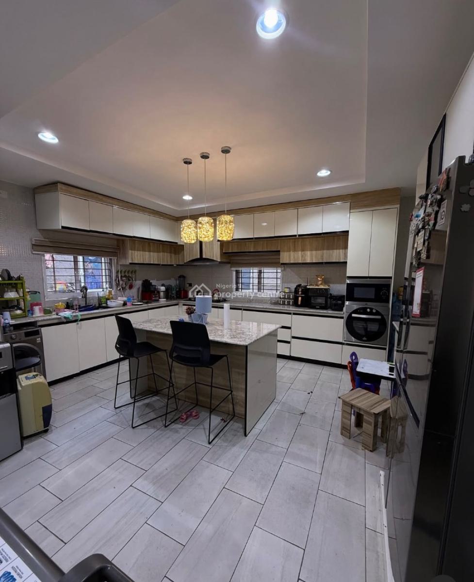 Fully Furnished 4 Bedroom Terrace Duplex with Bq, Guzape District, Abuja, Terraced Duplex for Sale