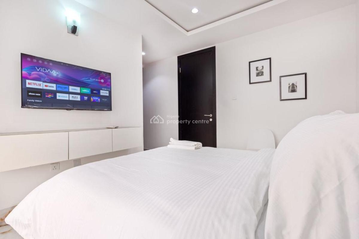 3 Bedroom Luxurious Apartment with Amazing Features, Lekki, Lagos, Flat / Apartment Short Let