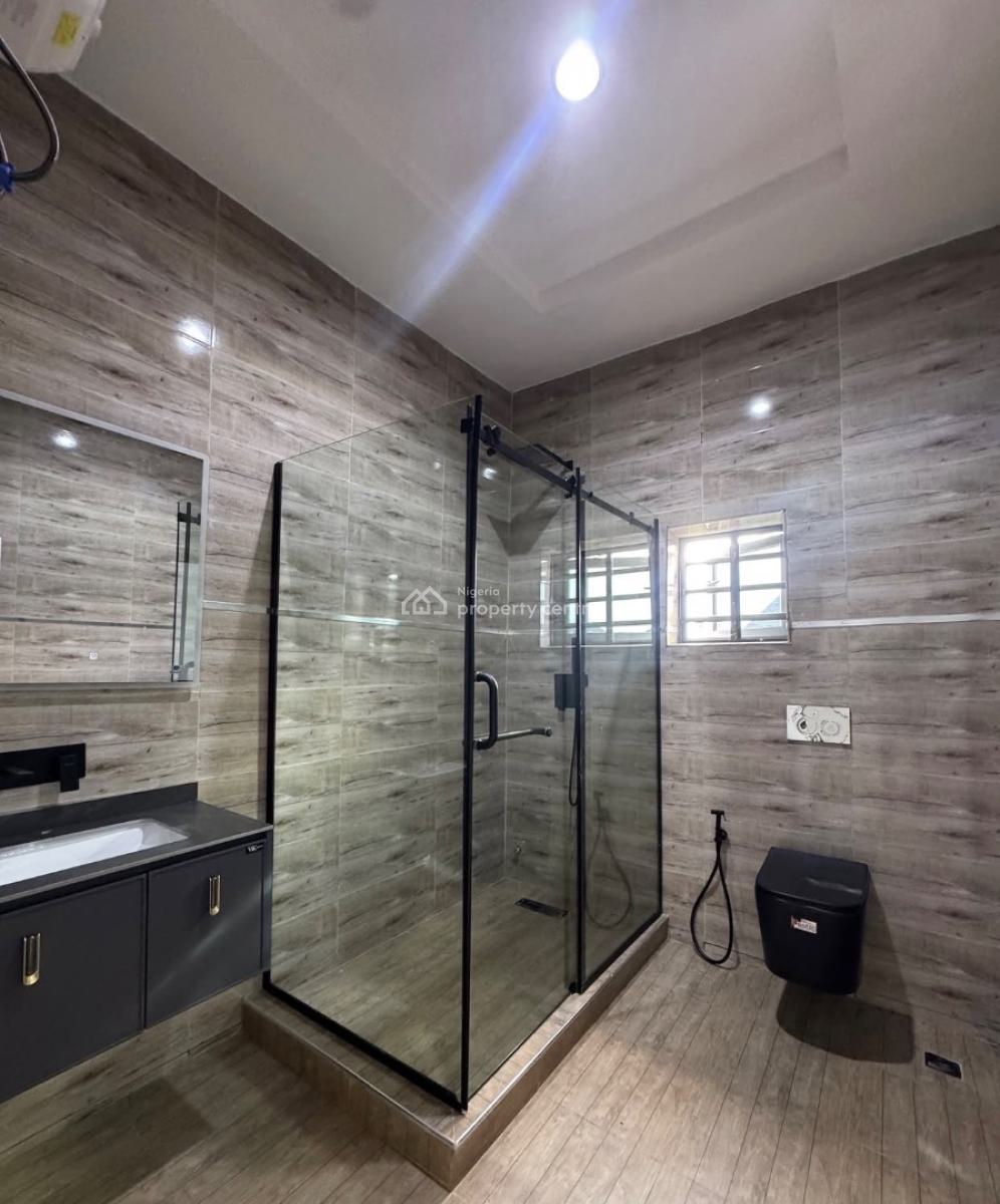 5 Bedroom Fully Detached Duplex with Bq, Dakwo, Abuja, Detached Duplex for Sale