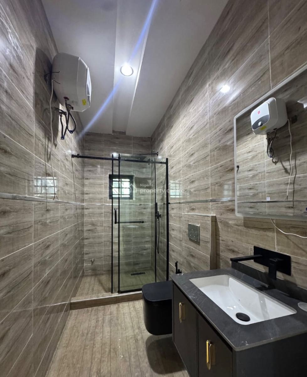 5 Bedroom Fully Detached Duplex with Bq, Dakwo, Abuja, Detached Duplex for Sale