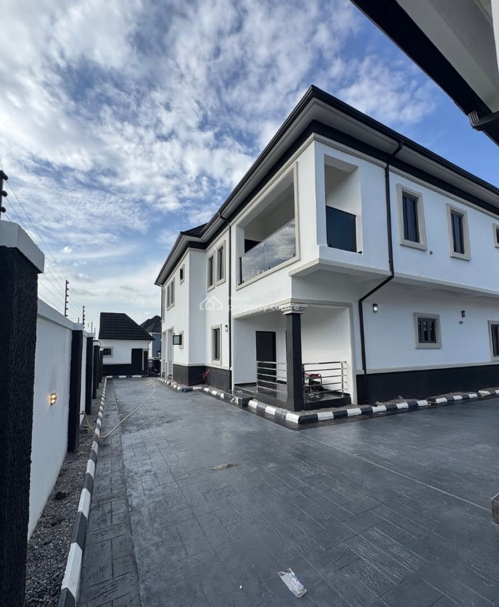 5 Bedroom Fully Detached Duplex with Bq, Dakwo, Abuja, Detached Duplex for Sale