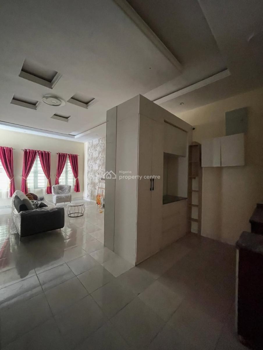 2 Bedroom Apartment, Ologolo, Lekki, Lagos, Flat / Apartment for Rent