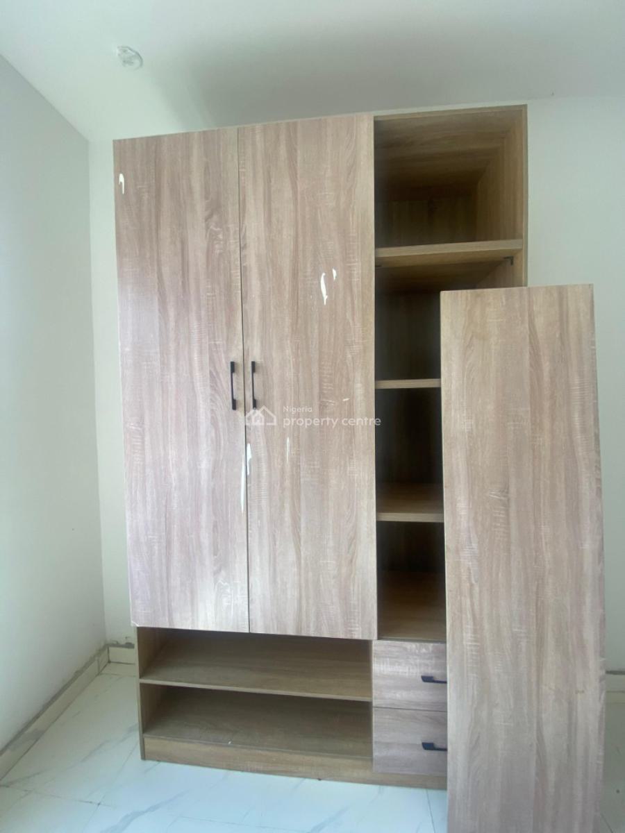 Upgrade to Luxury! 2-bedroom Apartment with Elevator, Pool & Gym, Ikate, Lekki, Lagos, Flat / Apartment for Sale