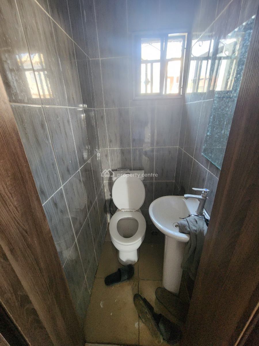 Luxury Two Bedroom Block of Flat, Dawaki District, Dawaki, Gwarinpa, Abuja, Flat / Apartment for Rent