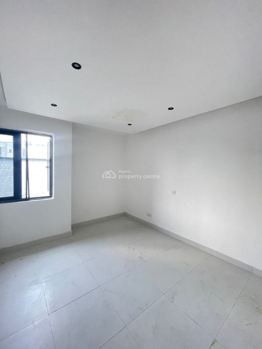 2 Bedroom Apartment ( Last Floor), Ikate, Lekki, Lagos, Ikate, Lekki, Lagos, Flat / Apartment for Rent