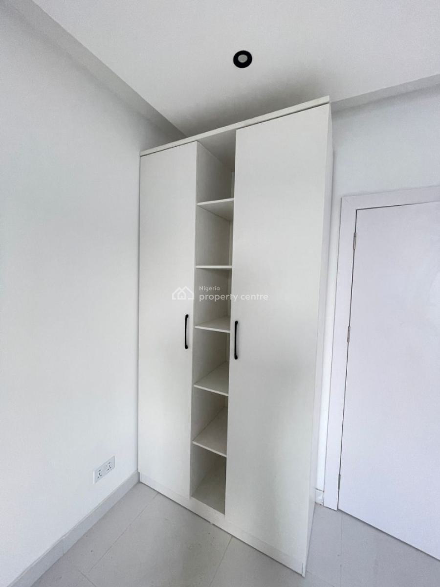 2 Bedroom Apartment ( Last Floor), Ikate, Lekki, Lagos, Ikate, Lekki, Lagos, Flat / Apartment for Rent