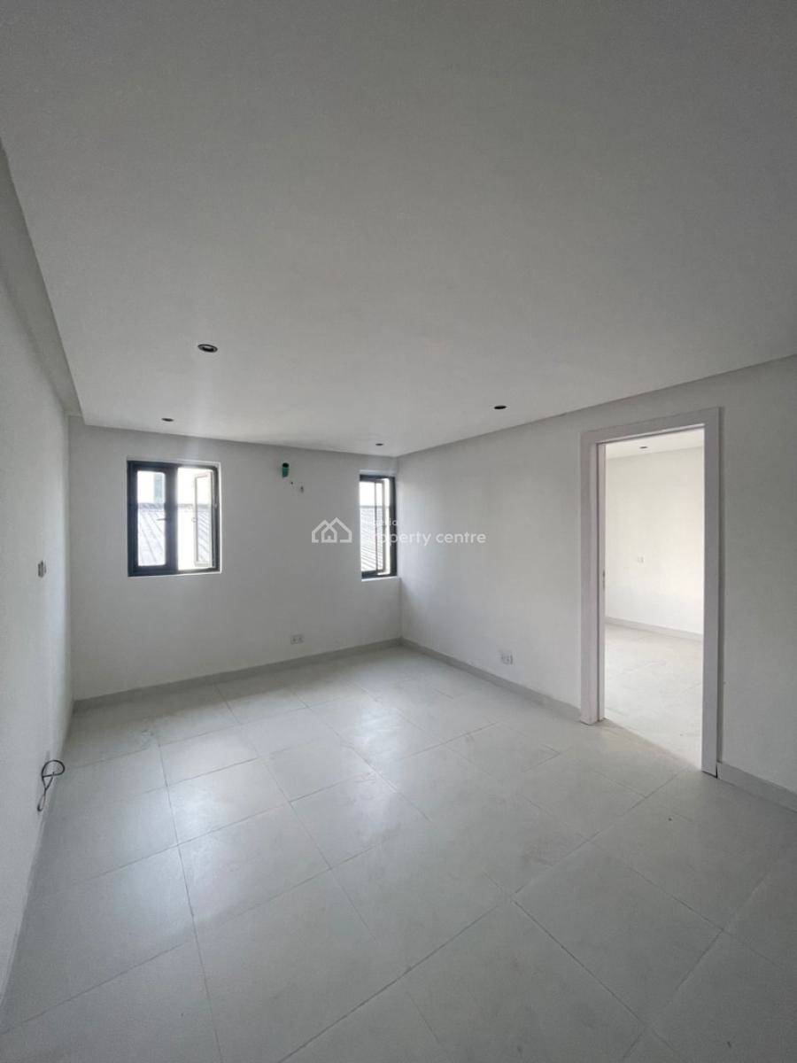 2 Bedroom Apartment ( Last Floor), Ikate, Lekki, Lagos, Ikate, Lekki, Lagos, Flat / Apartment for Rent