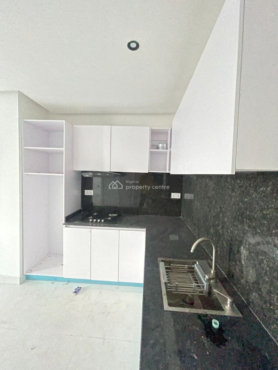 2 Bedroom Apartment ( Last Floor), Ikate, Lekki, Lagos, Ikate, Lekki, Lagos, Flat / Apartment for Rent