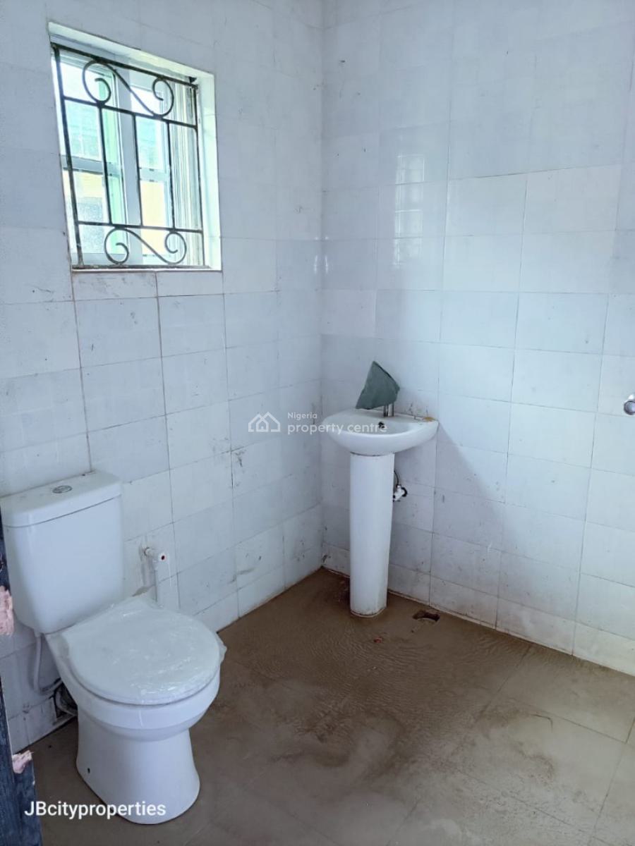 Spacious Luxury 2 Bedroom Flat with Excellent Features, Harmony Estate, Oke Ira, Ajah, Lagos, Flat / Apartment for Rent