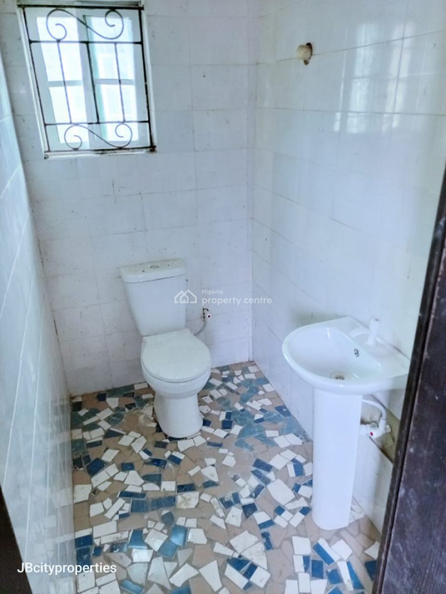 Spacious Luxury 2 Bedroom Flat with Excellent Features, Harmony Estate, Oke Ira, Ajah, Lagos, Flat / Apartment for Rent