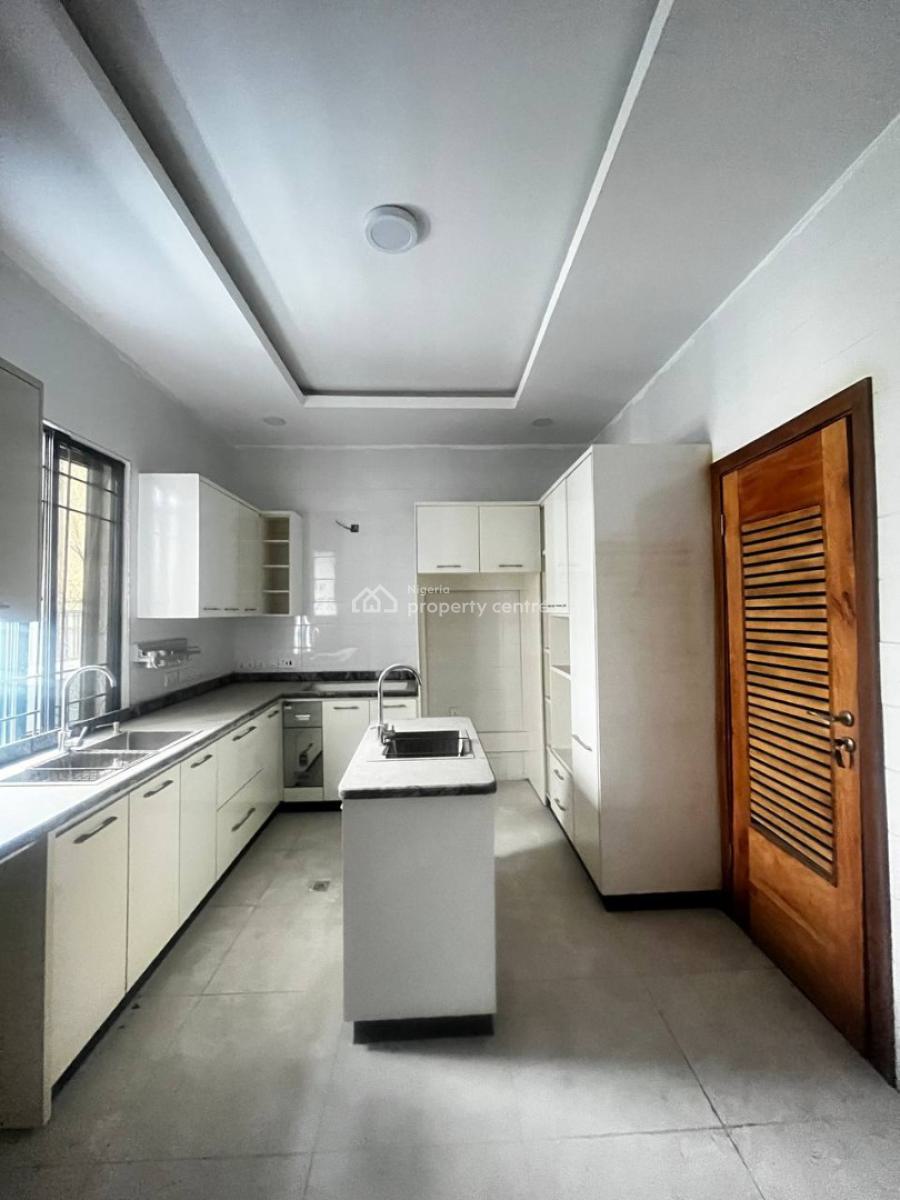 5 Bedroom Detached House with Bq, Lekki, Lagos, Detached Duplex for Sale