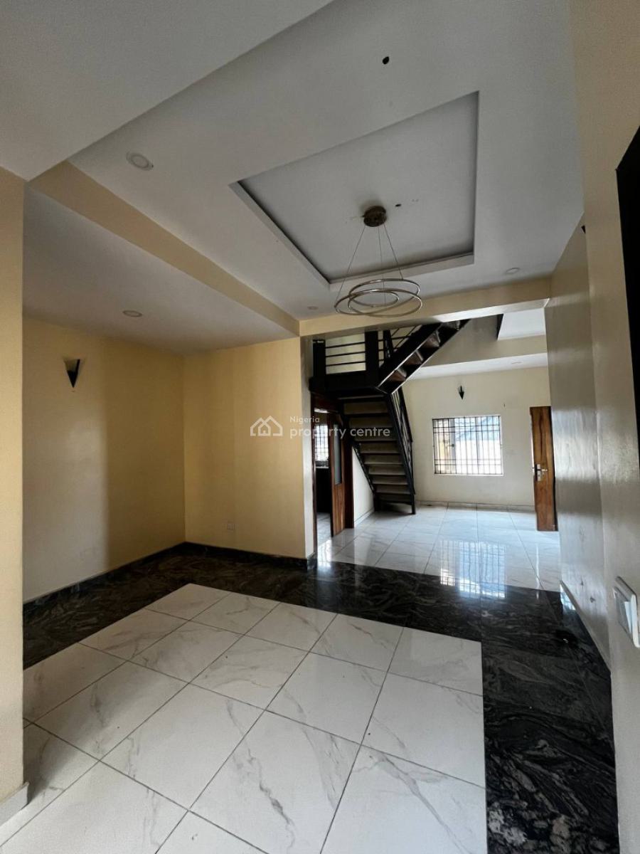 3 Bedroom Masonite Apartment, Osapa, Lekki, Lagos, Flat / Apartment for Rent