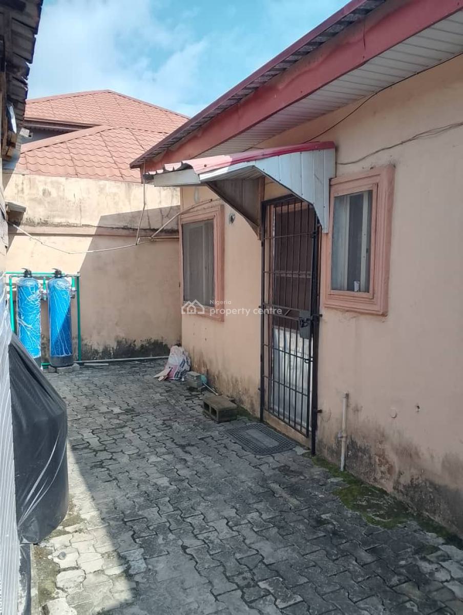 Well Maintained a Room Self Contain, Lekki Phase 1, Lekki, Lagos, Self Contain (single Rooms) for Rent