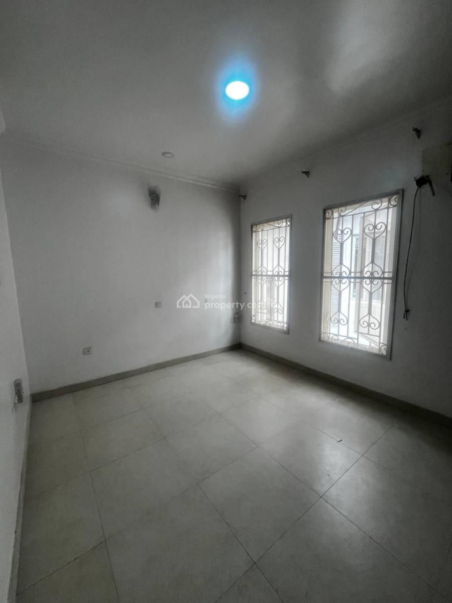 2 Unit of 2 Bedrooms Penthouse Apartment, Lekki Phase 1, Lekki, Lagos, Flat / Apartment for Rent