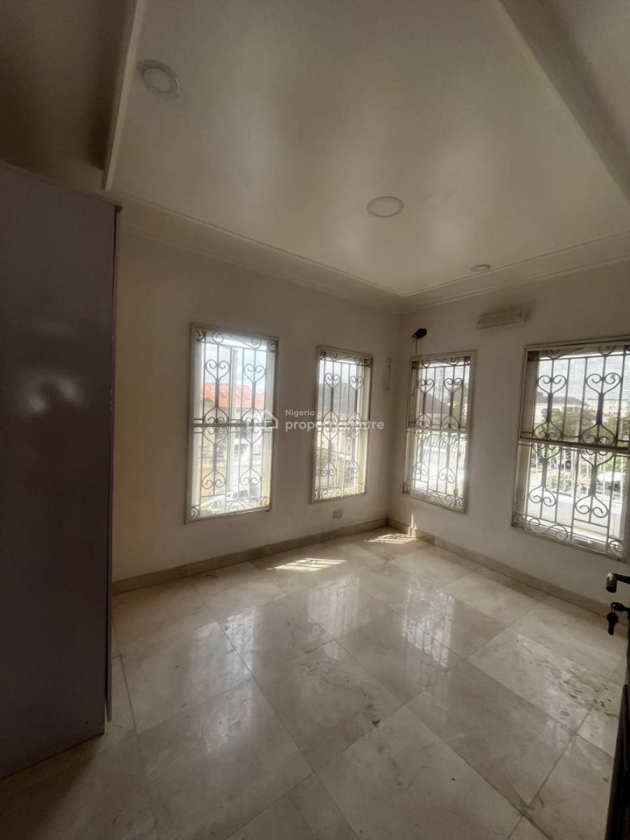 2 Unit of 3 Bedrooms Penthouse Apartment, Lekki Phase 1, Lekki, Lagos, Flat / Apartment for Rent