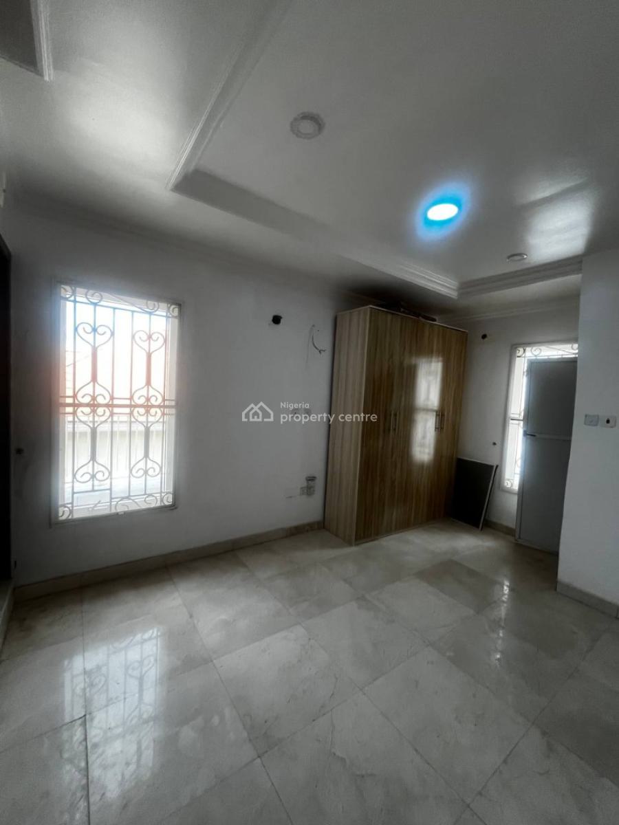 2 Unit of 3 Bedrooms Penthouse Apartment, Lekki Phase 1, Lekki, Lagos, Flat / Apartment for Rent