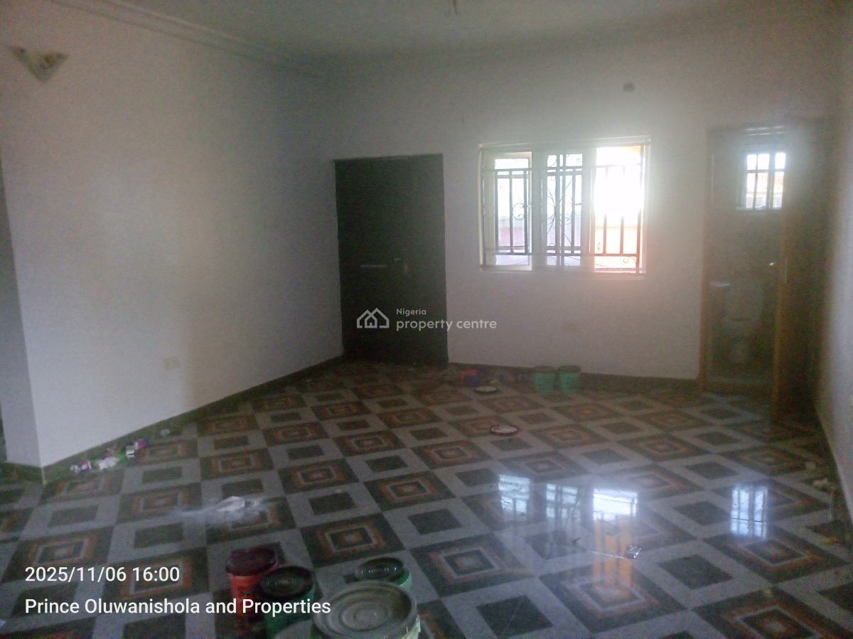 Clean 3 Bedroom Flat, Ikorodu, Lagos, Flat / Apartment for Rent