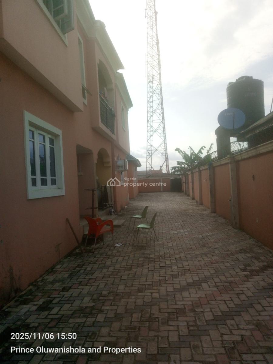 Clean 3 Bedroom Flat, Ikorodu, Lagos, Flat / Apartment for Rent